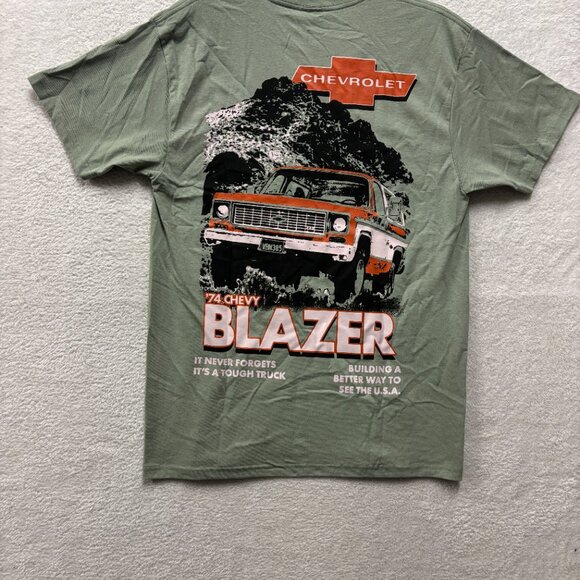 GM Chevorlet Shirt Mens Medium Green Blazer Graphic Tee Truck - Picture 1 of 6